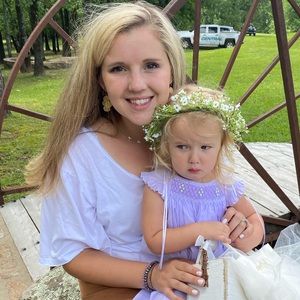 Meet your Posher, Laura